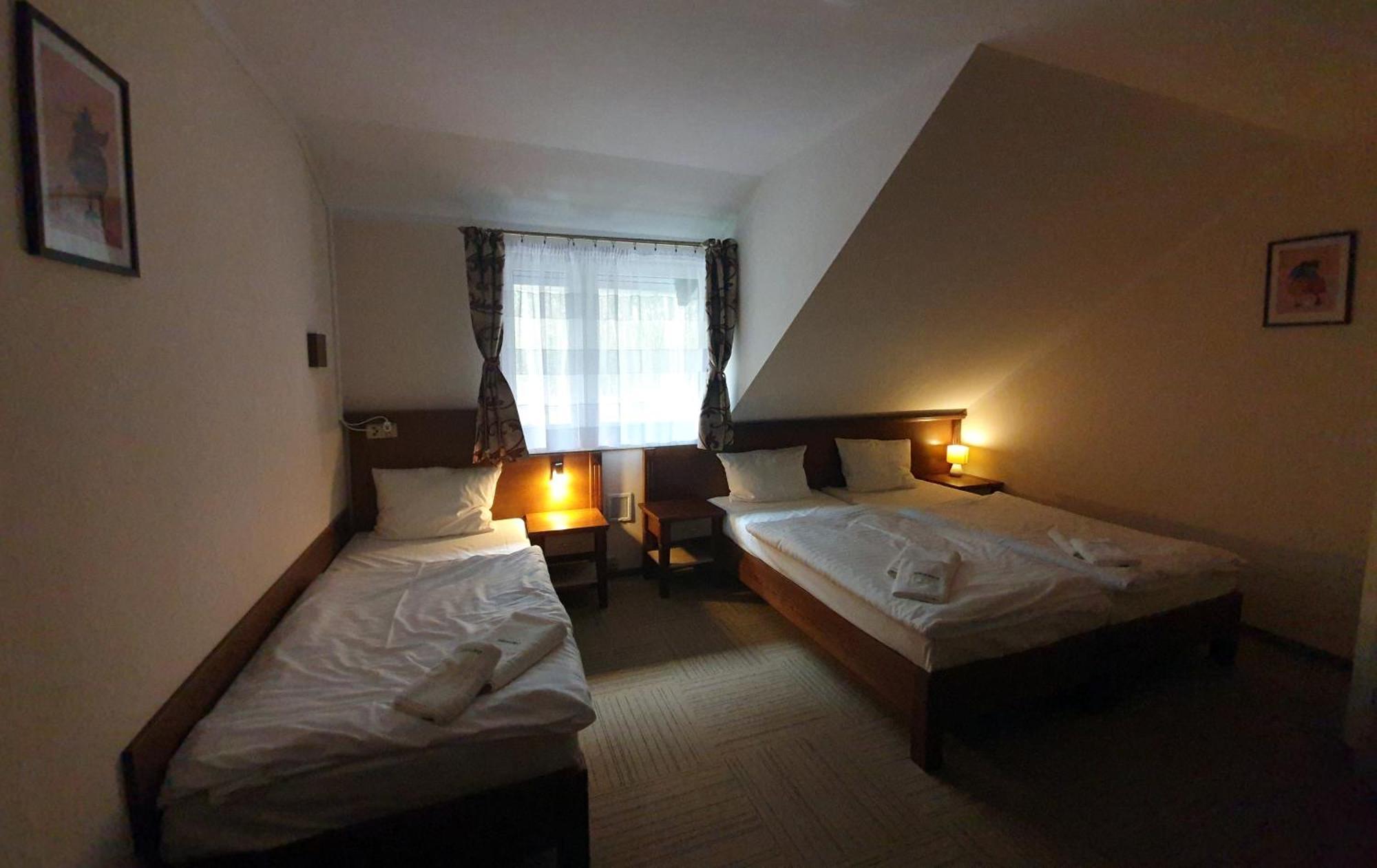 Pensjonat Leśniczówka Słubice Habitación foto